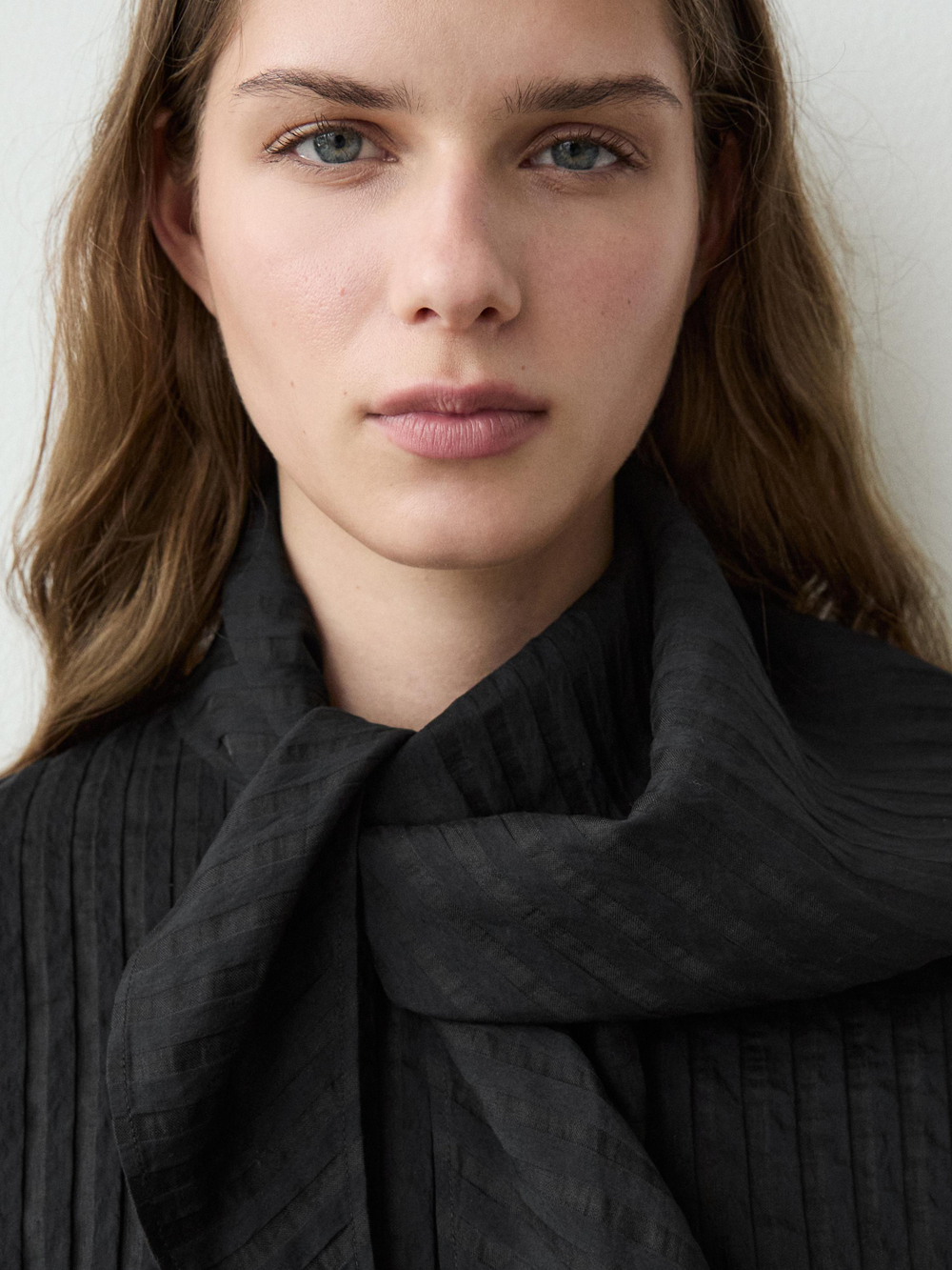 Massimo Dutti Струящаяся рубашка в полоску с шарфом, черный