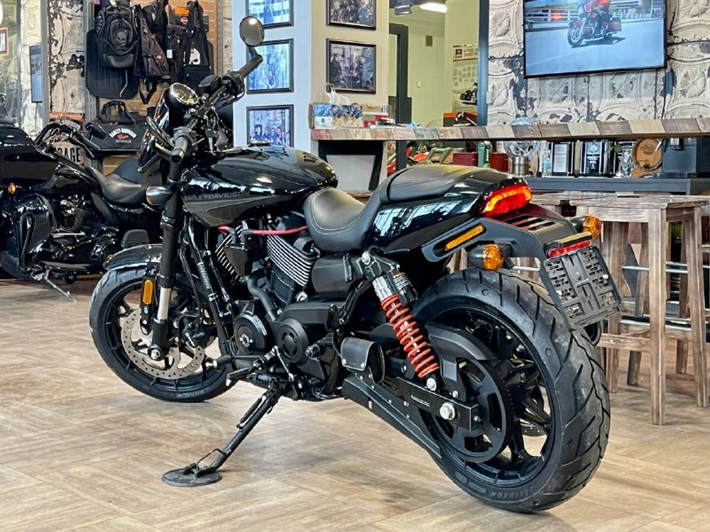 Harley-Davidson Street Rod (2018)