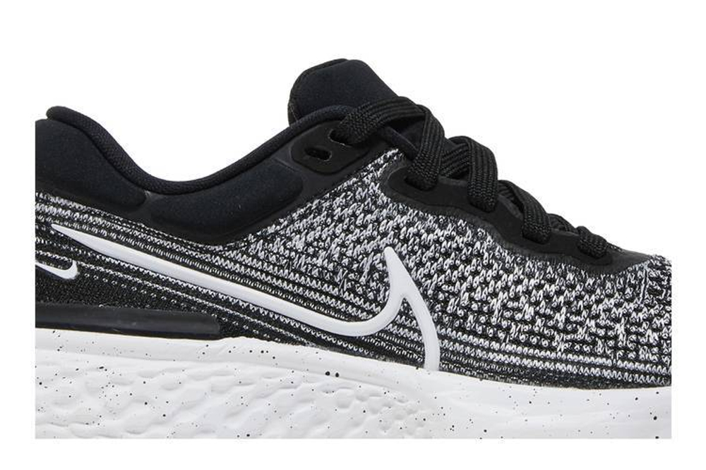 Кроссовки Nike Invincible Run 1 (Женская размерная сетка)