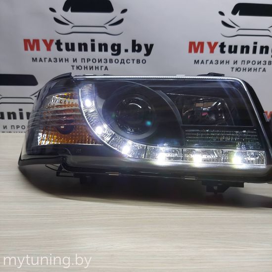 Передние фары DAYLIGHT BLACK для Audi 80 B4