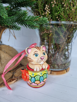 Котик в чайнике ёлочная игрушка из фарфора