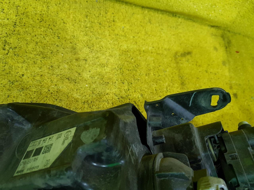 Битая Фара правая Nissan Qashqai J11 (2013-2019) галоген