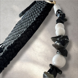 Сумка-чехол. Вставки из камней. Агат и Розовый кварц