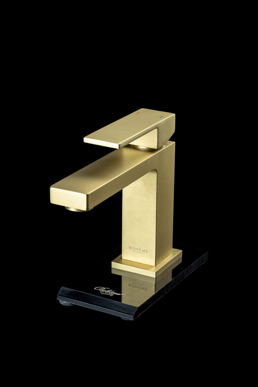 Boheme Cмеситель для умывальника Qubic Matt Gold