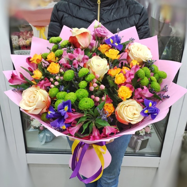 Авторский букет с ирисами