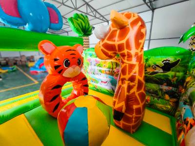 Коммерческий надувной батут «Чудо-сафари 2» 3,5*3,5*2,6 м