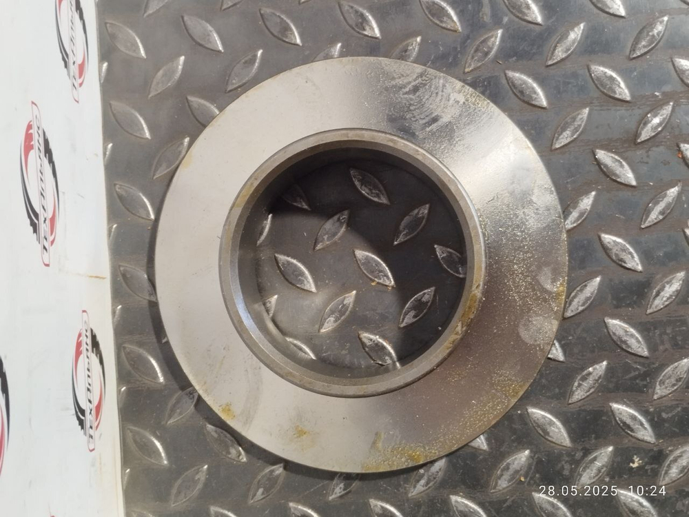 Втулка 196-71-11210