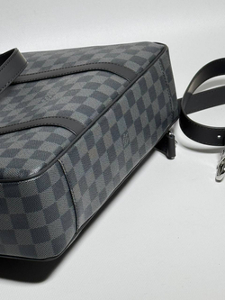 Сумка-мессенджер Louis Vuitton