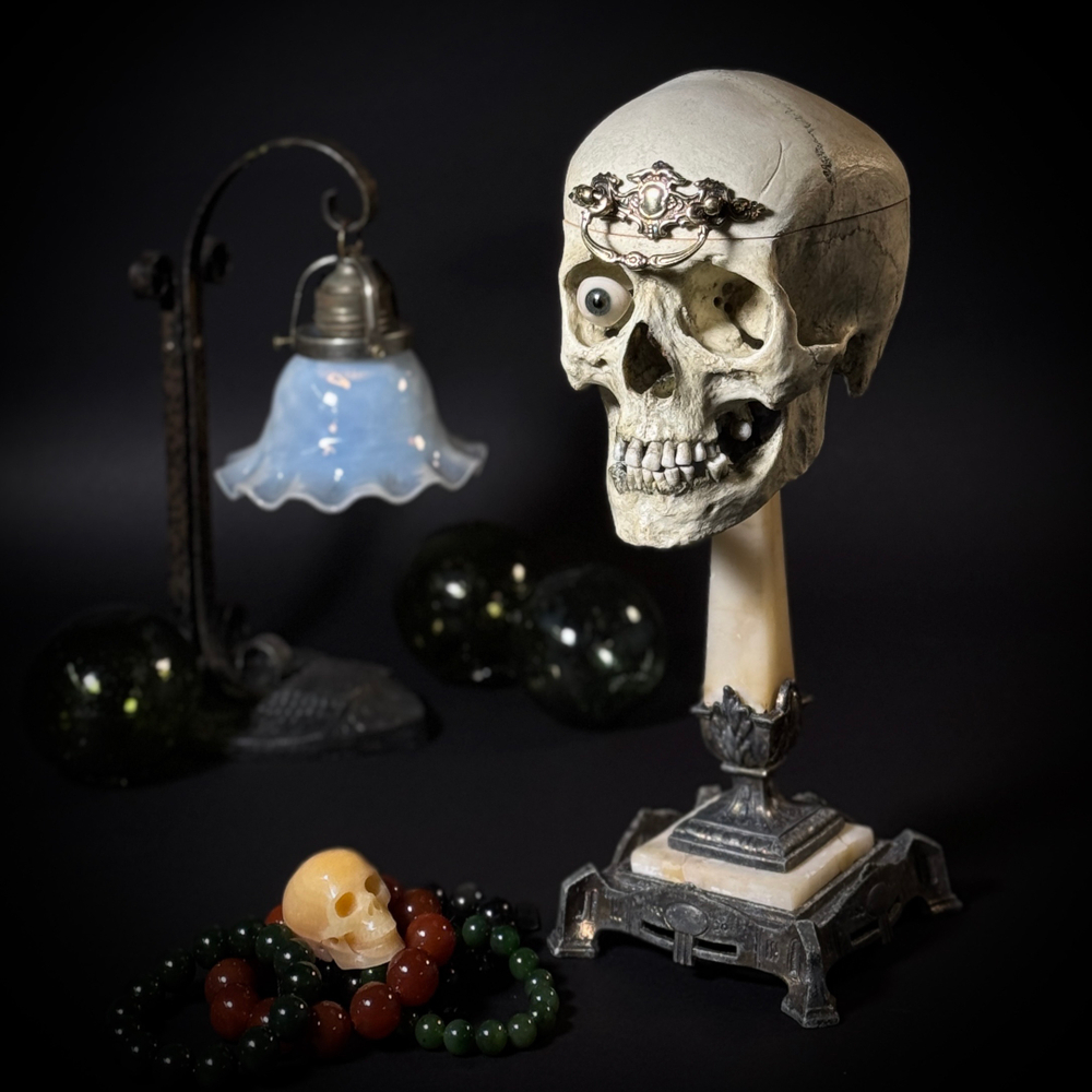 Шкатулка «Череп человека»