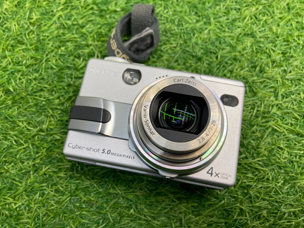 Sony Cyber-shot DSC-V1