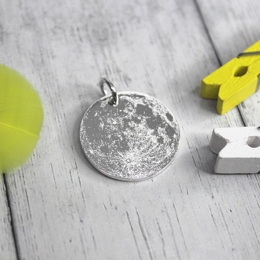 Подвеска из серебра Луна с гравировкой на заказ