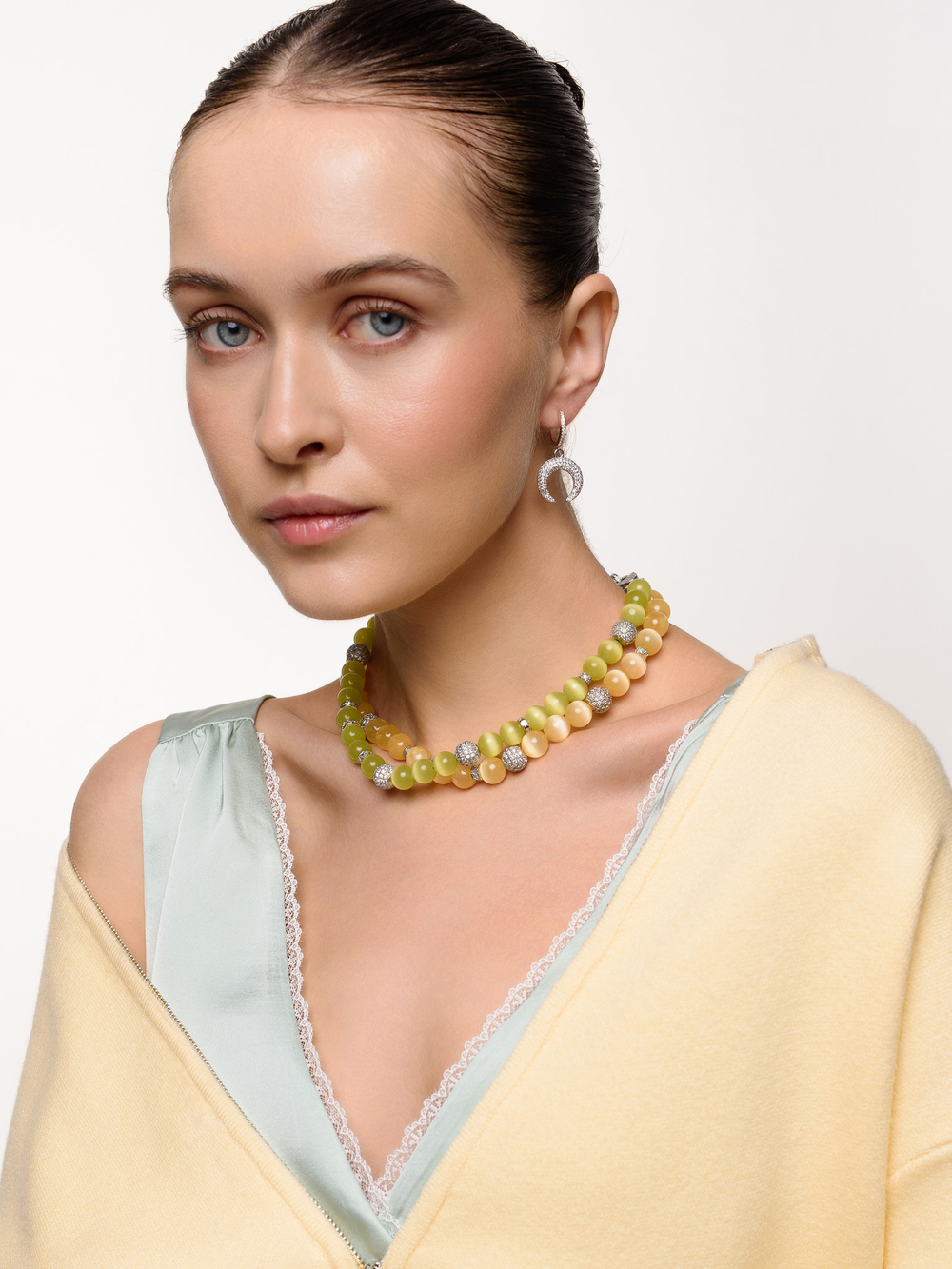 Колье "Summer disco green" селенит