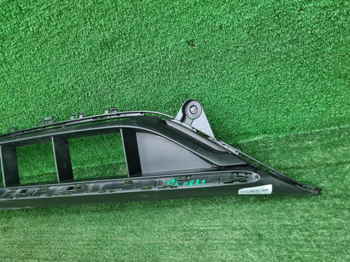 Решетка перед. бампера Mercedes E W213 (20-23) AMG