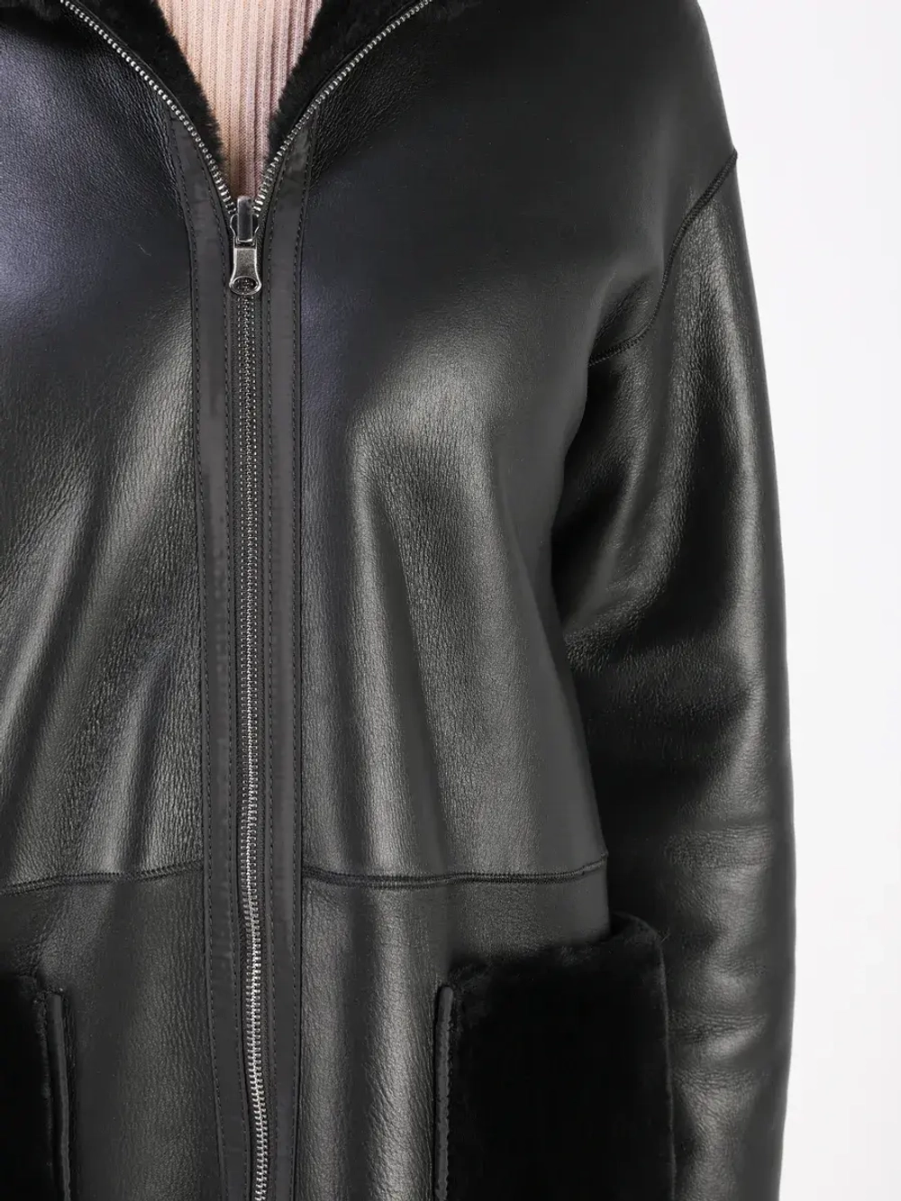 Дубленка зимняя натуральная с капюшоном шуба