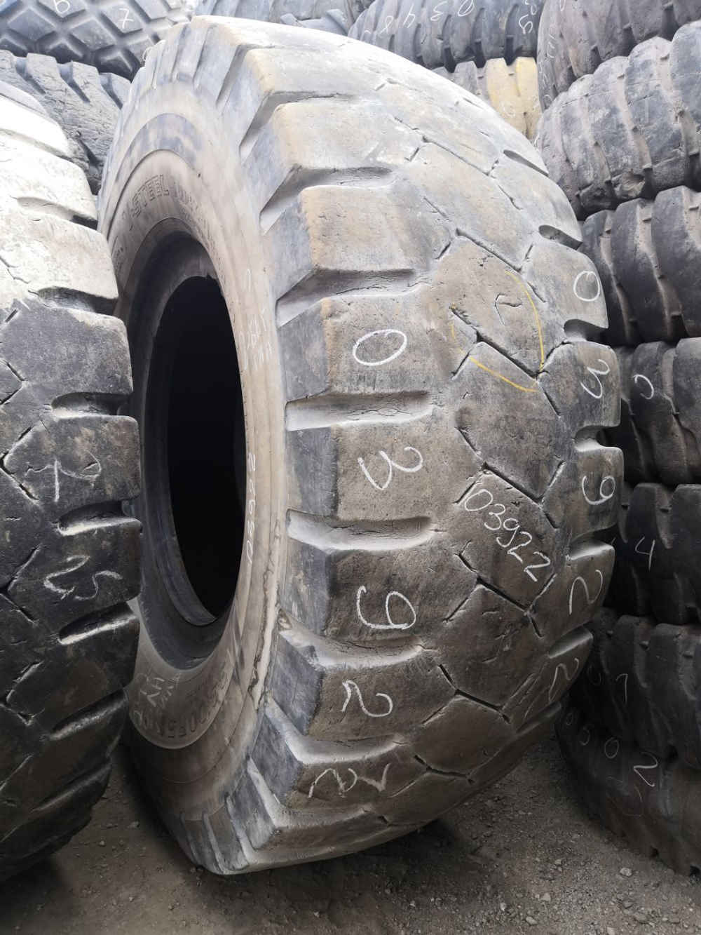 33.00R51 Bridgestone VRDP шина б/у