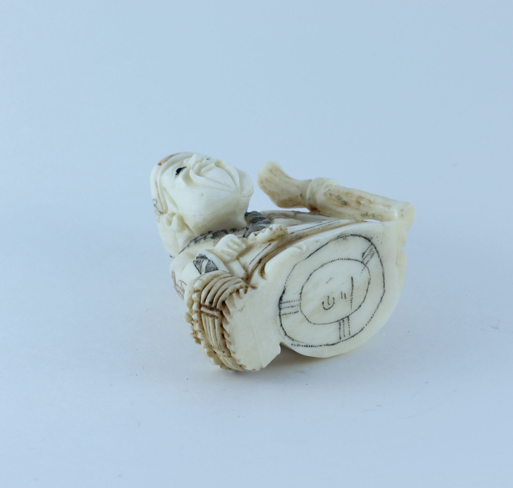 Эксклюзивная нэцкэ Дзюродзин с посохом и корзиной фруктов