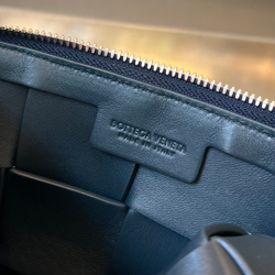 Bottega Veneta Cassette Camera Bag 20 cm