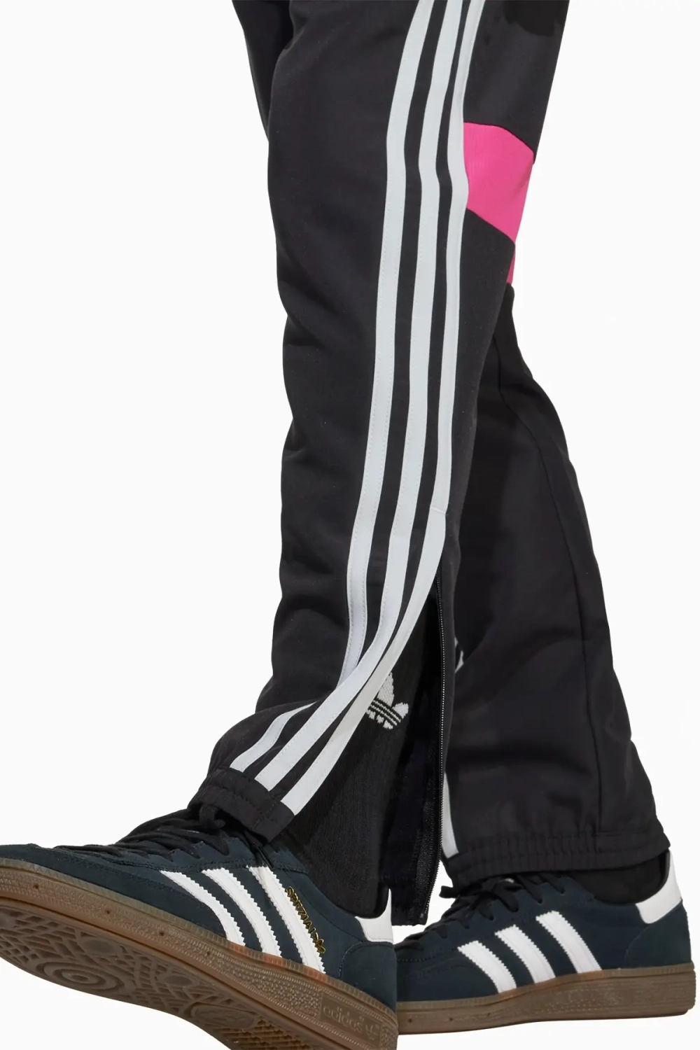 Штаны adidas Tiro 25 Woven Junior - черный