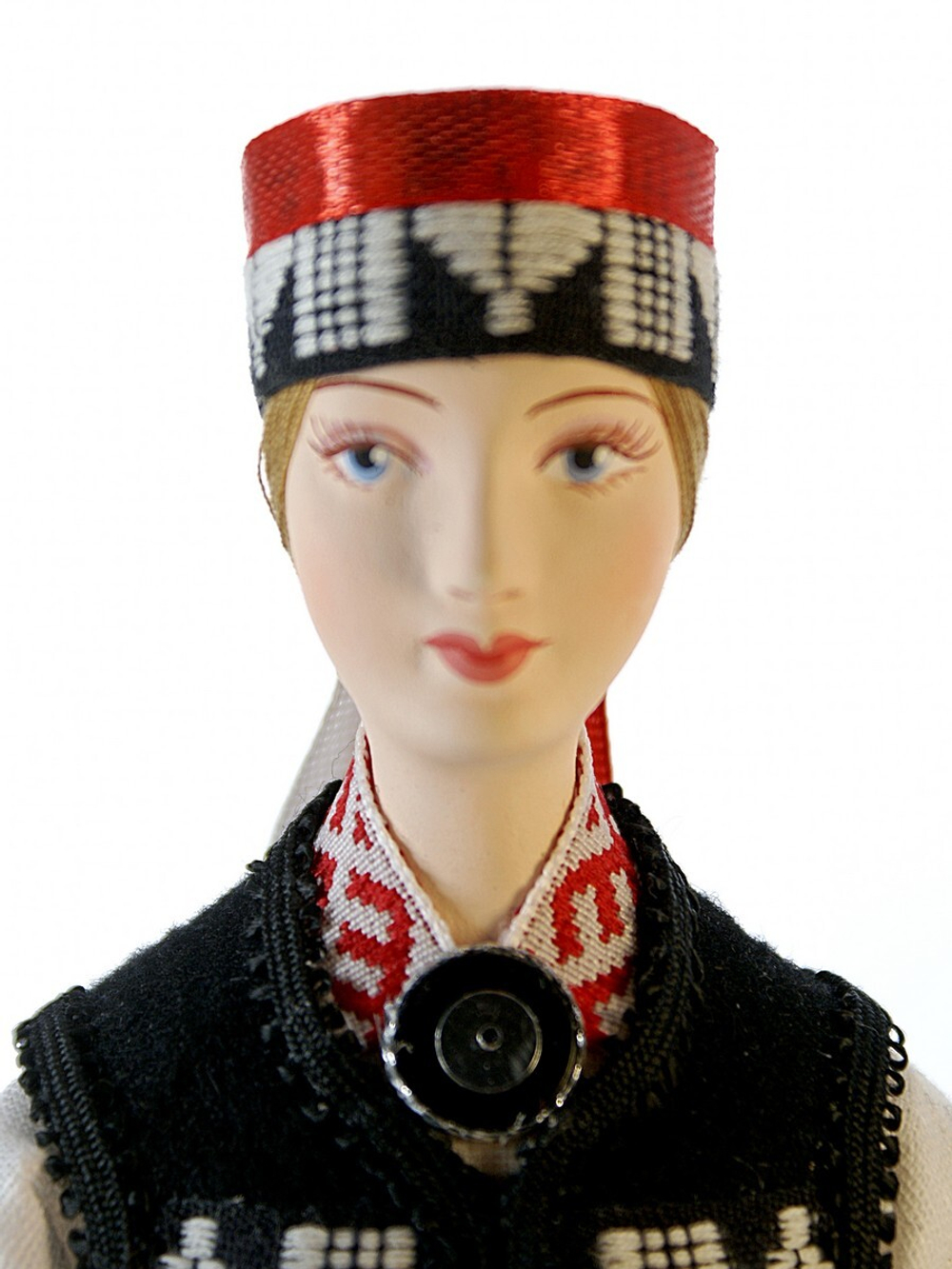 Кукла фарфоровая Литовка в национальном костюме