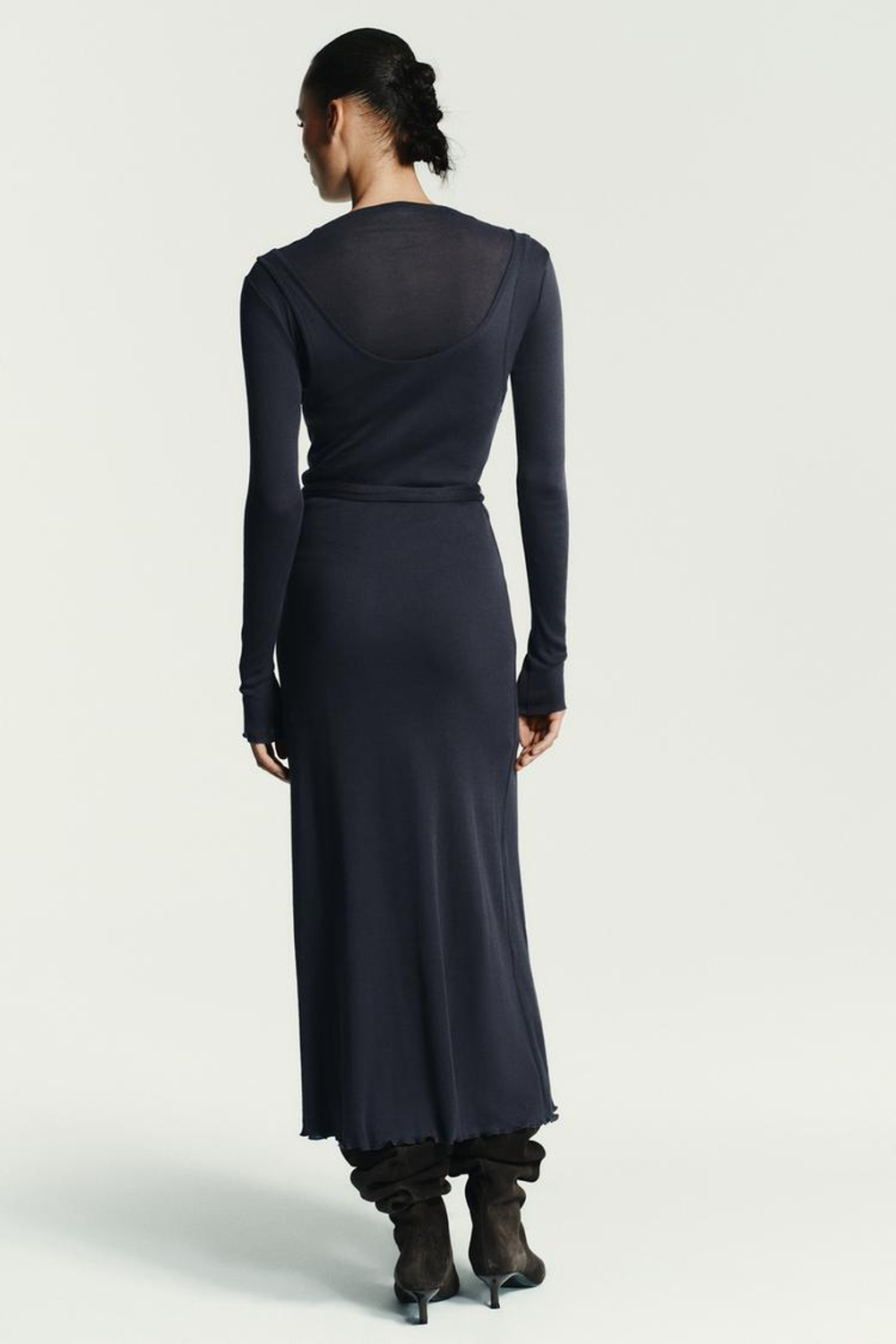 ZARA ДЛИННОЕ ПЛАТЬЕ С ЭФФЕКТОМ ДВОЙНОГО ПОЯСА-ЗАВЯЗКИ, СВИНЦОВЫЙ