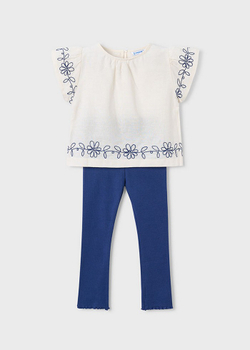 футболка с леггинсами