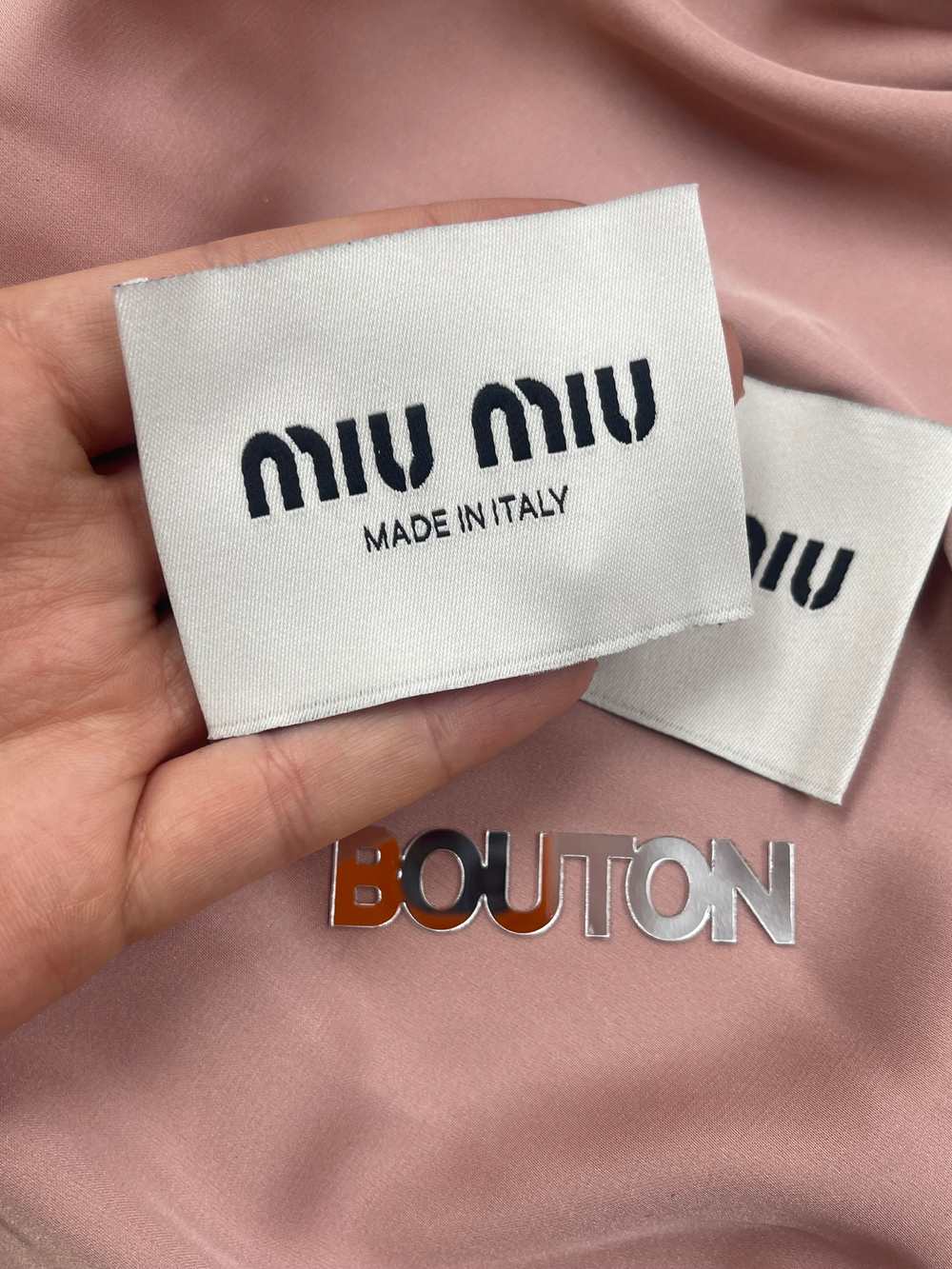 Бирка Миу белая  71х51 мм
