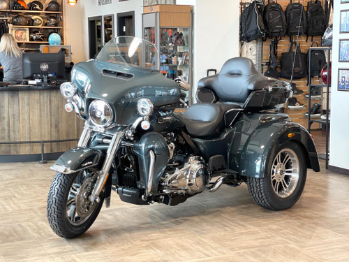 Tri Glide Ultra (FLHTCUTG), Harley-Davidson  2020 "Spruce"