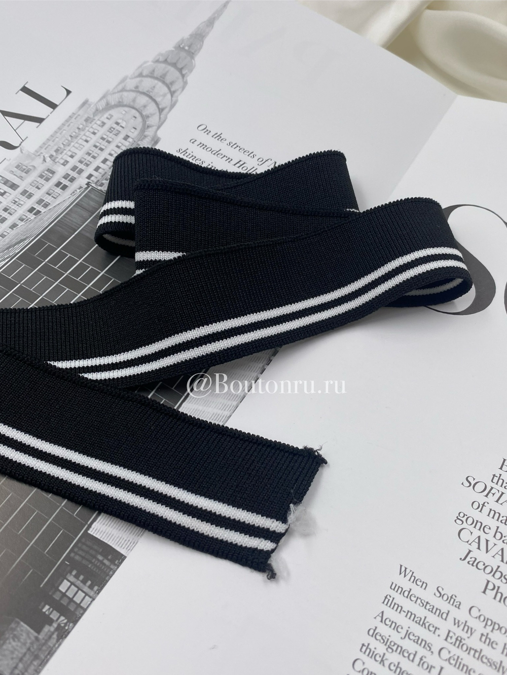 Подвяз трикотажный черный с тонкими белыми полосками 0,7 м, ширина 3,5 см