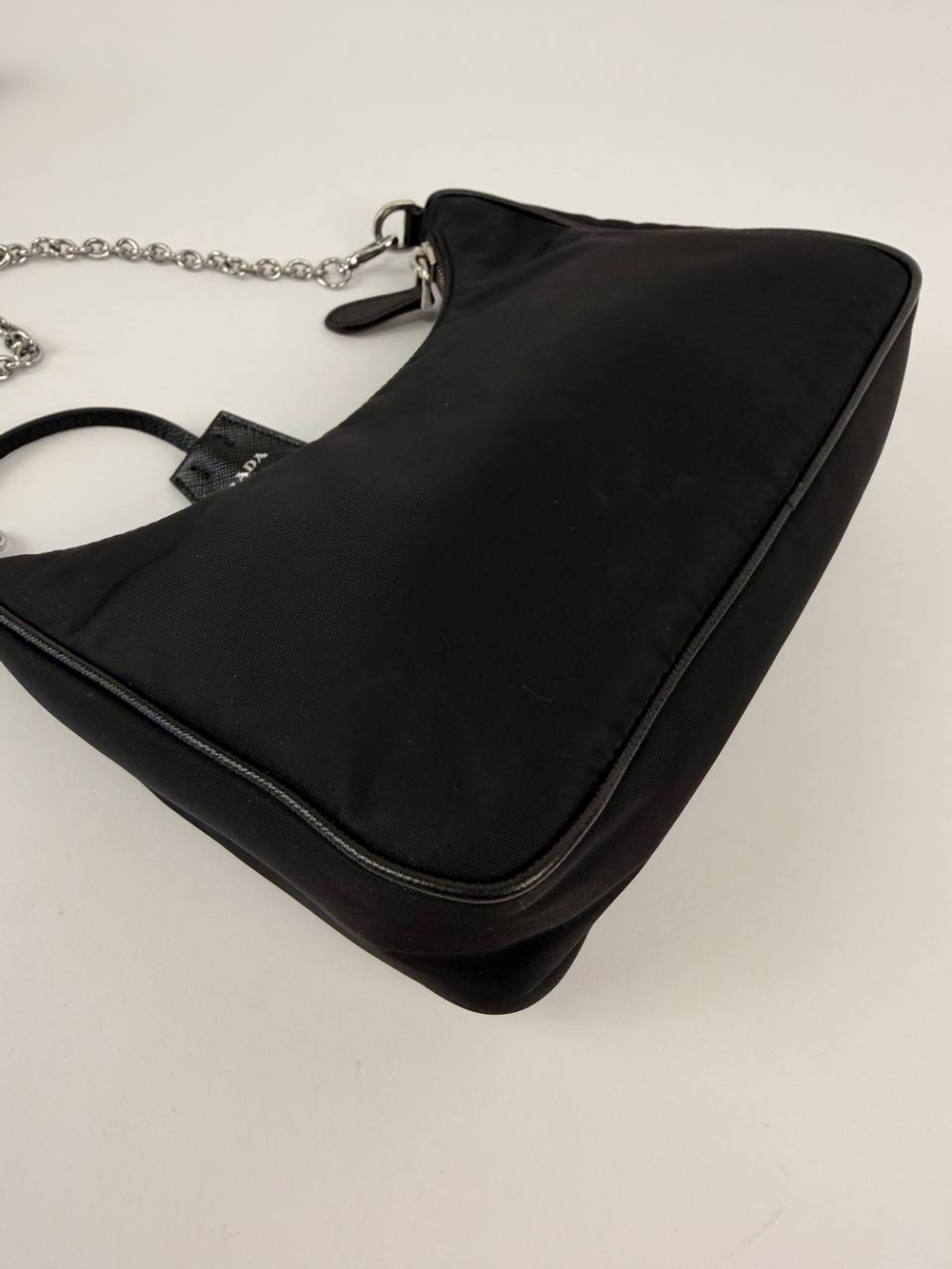 Сумка Prada Re-Edition