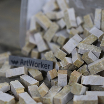 Колотый натуральный камень NS-216 350гр