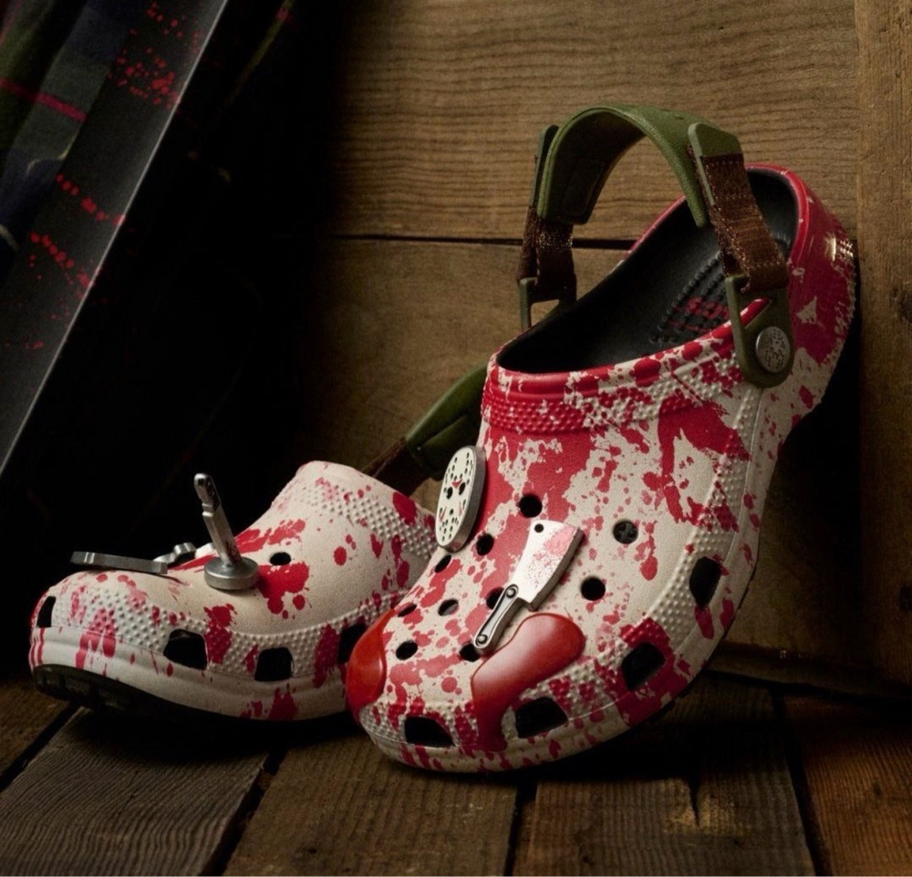 Сабо Friday The 13th x Crocs Classic Clog Horror Pack