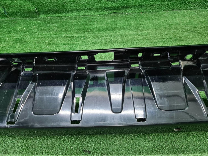 Бампер задний Toyota Land Cruiser 300 (2021-н.в.)