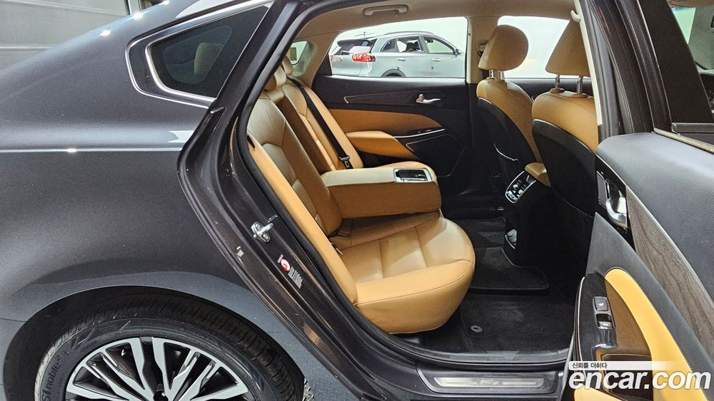 Kia K7 (Cadenza) Premier 2.5 GDI Noblesse (10.2019)