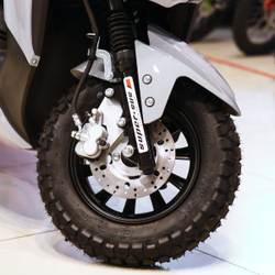 Скутер TMBK SCOOTER ARROW 50cc Nardo Grey Black
