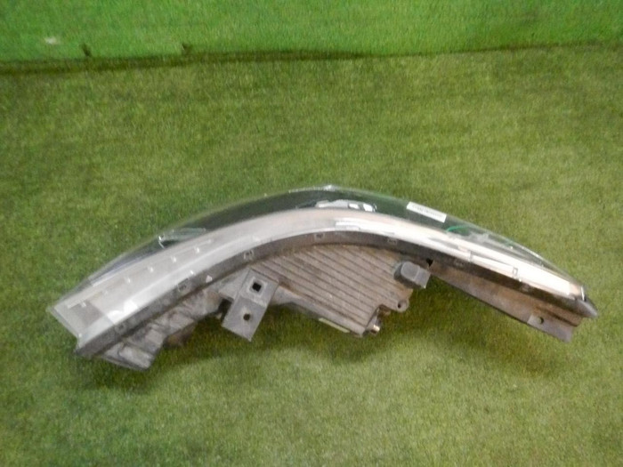 Битая Фара правая Hyundai Solaris 2 (2020-н.в.) галоген