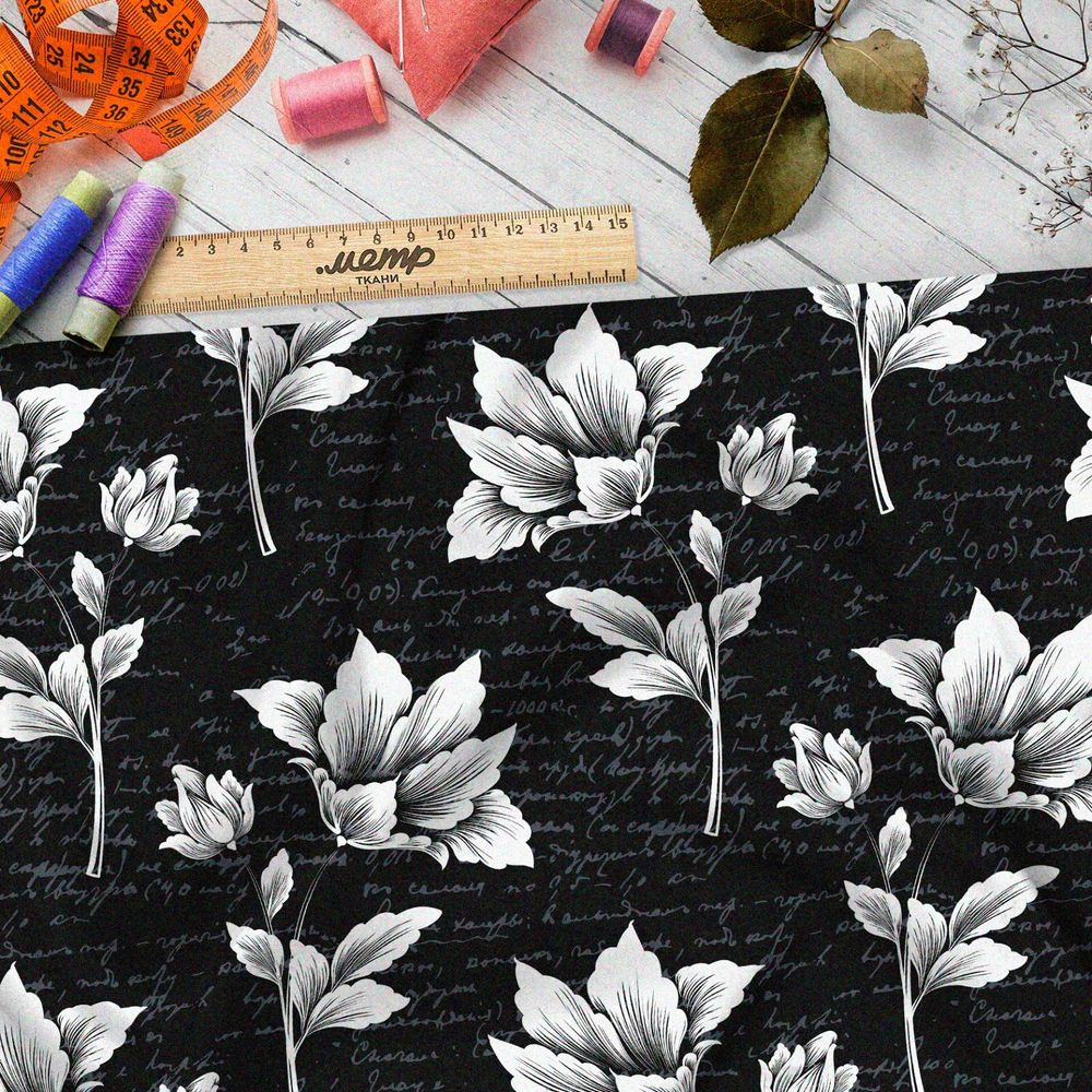 Ткань атлас скульптура цветов на чёрном фоне с надписями