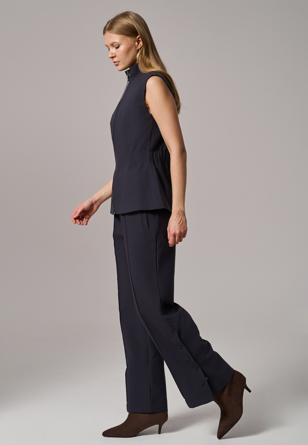 Брюки прямые с кнопками синие