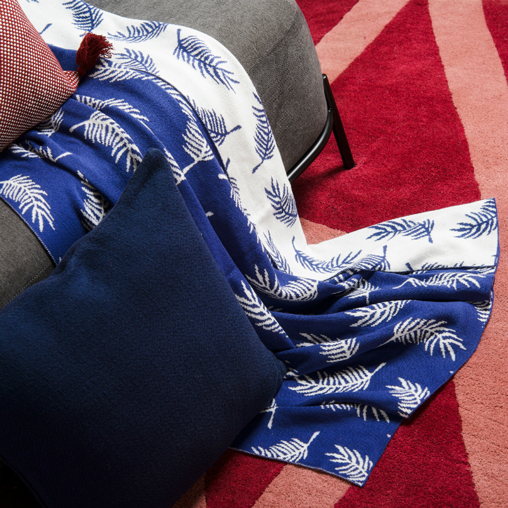 Подушка декоративная 45х45 Tkano Essential бордовая темно-синяя