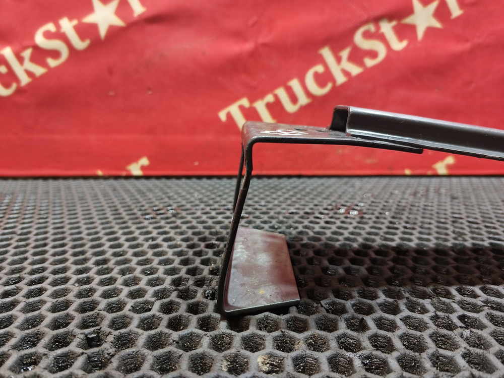 Кронштейн бокового габарита 2019г.