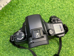 Canon EOS 33 + Battery Pack