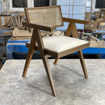 Стул из дерева - KOOBY с подлокотниками