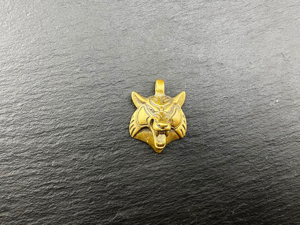 Подвеска. Волк