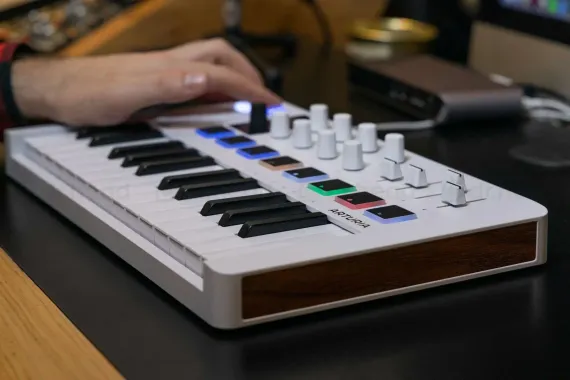Arturia MiniLab 3