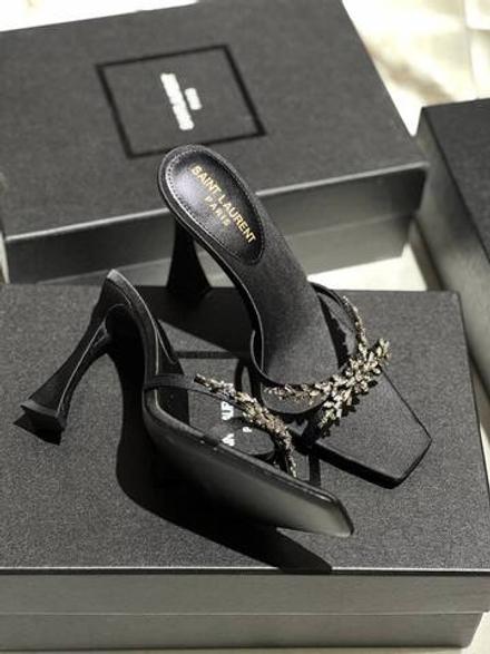 Босоножки Yves Saint Laurent