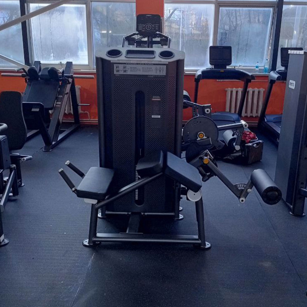 U2001 Сгибание ног лежа. Стек 94 кг