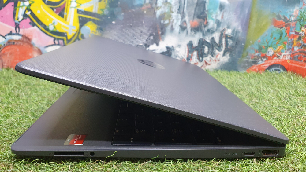 Ноутбук HP AMD/4Gb/FHD/15s-eq1329ur 3C8P0EA/Windows 10