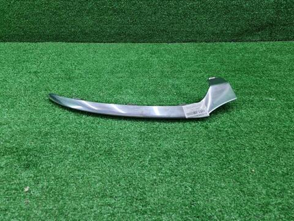 Молдинг бампера правый Mercedes C w205 (14-18) AMG