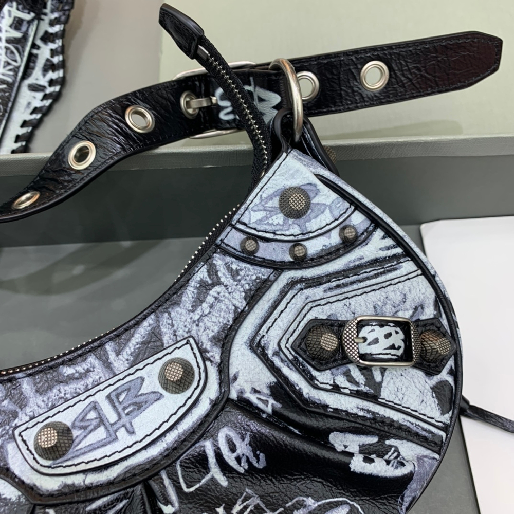 Balenciaga Le Cagole 26 cm