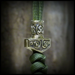 Бусина "Молот Тора с руной Одал" для темляков или браслетов