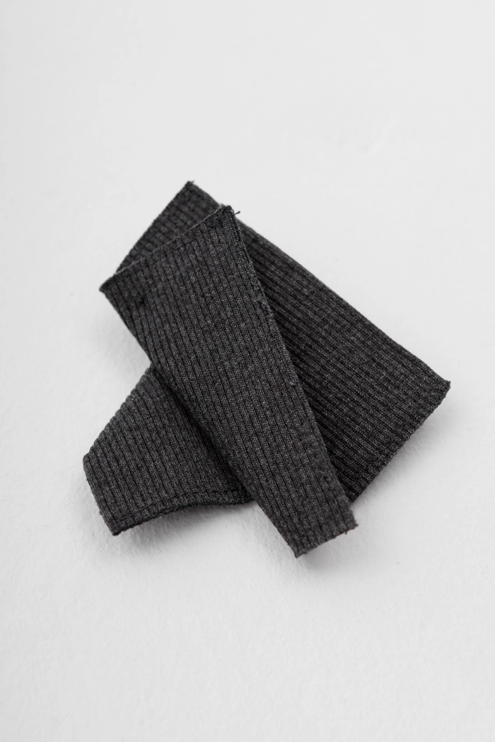 БРОШЬ РУТЕС ГРАФИТ